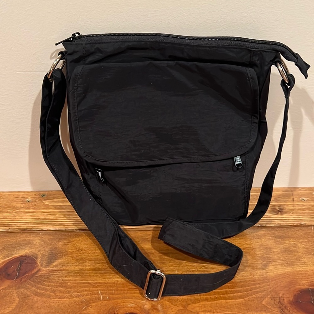 Peak Gear Crossbody Travel Purse with RFID Blocking NWOT